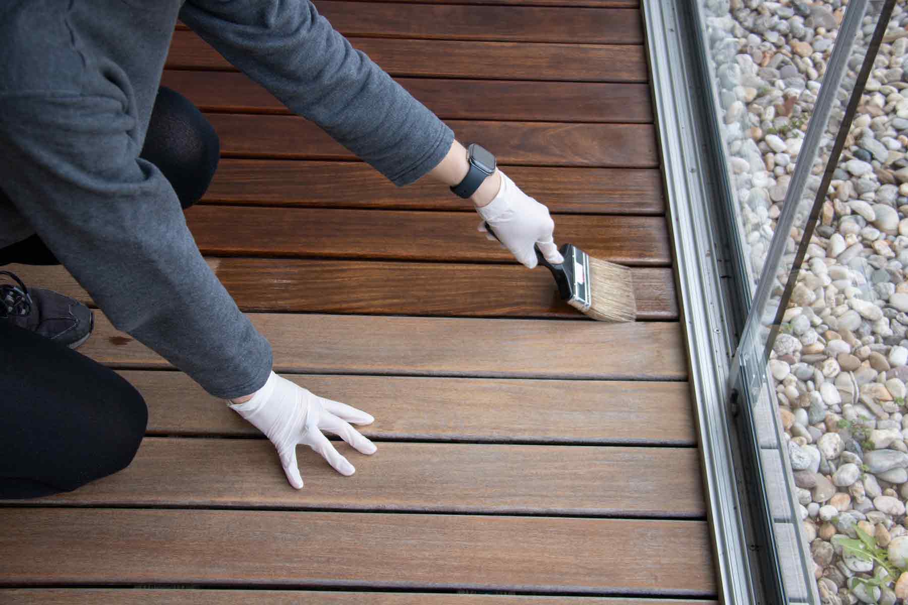 deck refinishing services in suffolk county