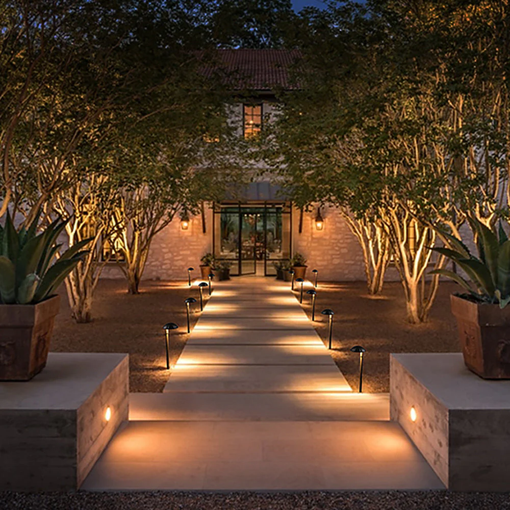 LED landscape pathway lighting